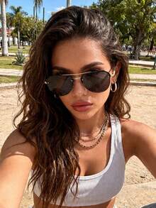 1pc Women's Metal Geometric Full Frame Elegant Aesthetic Shadow Fashionable Basic Stylish Sunglasses, Suitable For Fishing, Driving, Street Photography, Beach, Party, Outdoor Leisure Activities, Vacation, Weekend Outfit Accessories - Multicolor - View 2
