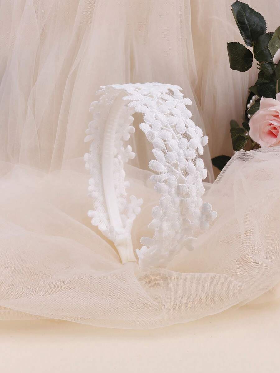 1pc White Lace Floral Wide-Banded Headband, Women Elegant Retro Headpiece, Bridal Photoshoot & Daily Accessory,Travel,Birthday - White - View 1