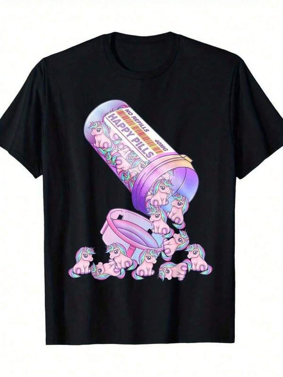 Dam-T-shirts. Unis-ex "Happy Pill" retro gotisk kawaii-stil T-shirt med mörk enhörning - 100 % bomull, 180 g/m², storlekar S-XXXL, söt anime otaku-stil med rosa och lila magiskt enhörningstryck, avslappnad present till fans. Avslappnad T-shirt med unikt tryck, WWE-superstjärnsporträtt på svart bomull, unis-ex grafisk T-shirt för wrestlingfans, 1 del, unis-ex T-shirt, matchande familjeset, snygga T-shirts för vår och sommar, favoritgrafiska T-shirts för män och kvinnor. - Svart - Visa 1