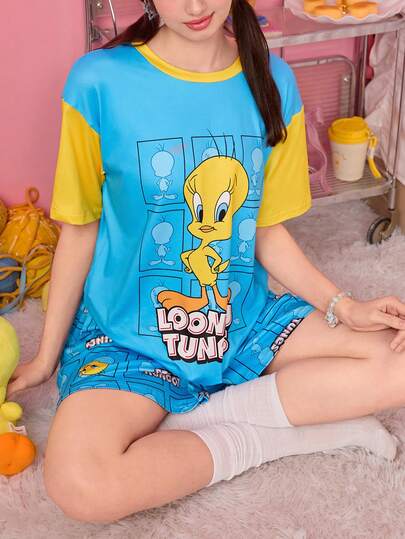 Noctvar OBM Sleepwear X LOONEY TUNES Bộ đồ ngủ ngắn tay và quần short phối màu hình chim Tweety hoạt hình dành cho nữ.