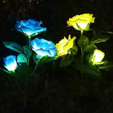 Solar Powered Realistic Rose Flower Garden Lights, 3-Head Outdoor Decorative Lights, Suitable For Christmas Garden, Yard, Patio, Path Decor, Valentine's Day, Mother's Day, Wedding Floral Theme Decoration, Solar LED Holiday Lights - White - View 8