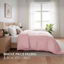 All Season Soft Pink Preppy Plaid Comforter, Four Seasons Universal Pink Grid Checkered Duvet Insert, Ultra Fluffy Cloud-Like Down Alternative Bedding Comforter For Twin Full Queen King Cal King Size Bed, Reversible Lightweight Breathable Quilted Comforter For Teen Girl Bedroom Nursery Dorm Aesthetic Home Decor, Machine Washable Gentle Skin-Friendly Comforter With Brushed Microfiber Cover & Premium Fill, No Shrinkage No Fading No Clumping Year Round Use Bedding, Warm Winter Cool Summer Fit Pink Checkered Comforter For Women Teens Kids, Ultra Cozy Fluffy Plaid Bedding For Bedroom Refresh, Easy Care Wrinkle Resistant Pink Grid Duvet Insert For All Bed Sizes, Cute Stylish Checkered Pink Plaid Bedding For Daily Use & Gift, Premium Pink Plaid Comforter With Long Lasting Fluffiness, Breathable All Weather Duvet Insert For Peaceful Sleep All Year Round - 粉色 - 查看 5