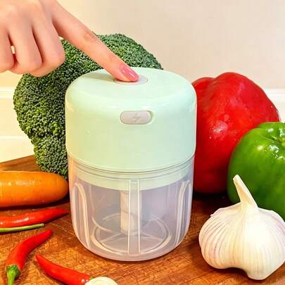 Máy băm tỏi điện, máy xay tỏi mini cầm tay, máy ép tỏi điện gia dụng, máy băm tỏi sạc USB, thiết kế nhỏ gọn, dễ vệ sinh và là dụng cụ nhà bếp thiết thực.