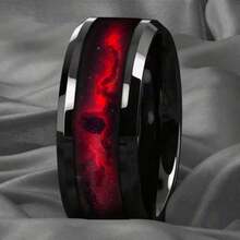 Anillo de acero inoxidable de alto brillo negro con diseño de textura de nebulosa roja, anillo de boda único de moda unisex para uso diario que resalta el personalizado y el gusto, superficie del anillo lisa con bordes afilados y línea limpia - Fondo negro con puntos rojos - Ver 15
