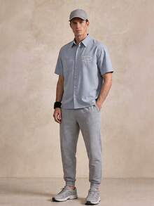 Courvante Herren lässiges, locker sitzendes Hemd mit Slogan-Muster und Patchwork-Tasche, modischer Streetstyle für den Sommer, Alltag, Knopfleiste, Geschenkidee zum Vatertag, Pendeln - Blau - Übersicht 2