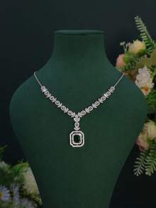 Bộ trang sức cưới 5 món mạ vàng trắng sang trọng kiểu hoàng gia, thiết kế hình vuông, đính đá Cubic Zirconia xanh lá cây thủ công, bao gồm dây chuyền, vòng tay, bông tai và nhẫn. Thích hợp để đeo hàng ngày, làm quà cưới, quà tặng Ngày của Mẹ, quà kỷ niệm ngày cưới. - Bộ thiết kế hình vuông - Xem 5