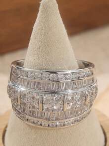 1 Stück eleganter Ewigkeitsring für Frauen, besetzt mit funkelnden kubischen Zirkoniasteinen - königliches Design mit breitem Band, geeignet für Hochzeiten, Alltagstragen, Partys, alle Jahreszeiten, unverzichtbares elegantes Accessoire für den Alltag | glänzender Ring | beständiges Metall - Silber - Übersicht 5