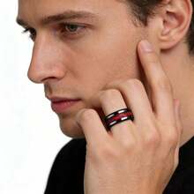 Anillo de acero inoxidable de alto brillo negro con diseño de textura de nebulosa roja, anillo de boda único de moda unisex para uso diario que resalta el personalizado y el gusto, superficie del anillo lisa con bordes afilados y línea limpia - Fondo negro con puntos rojos - Ver 7