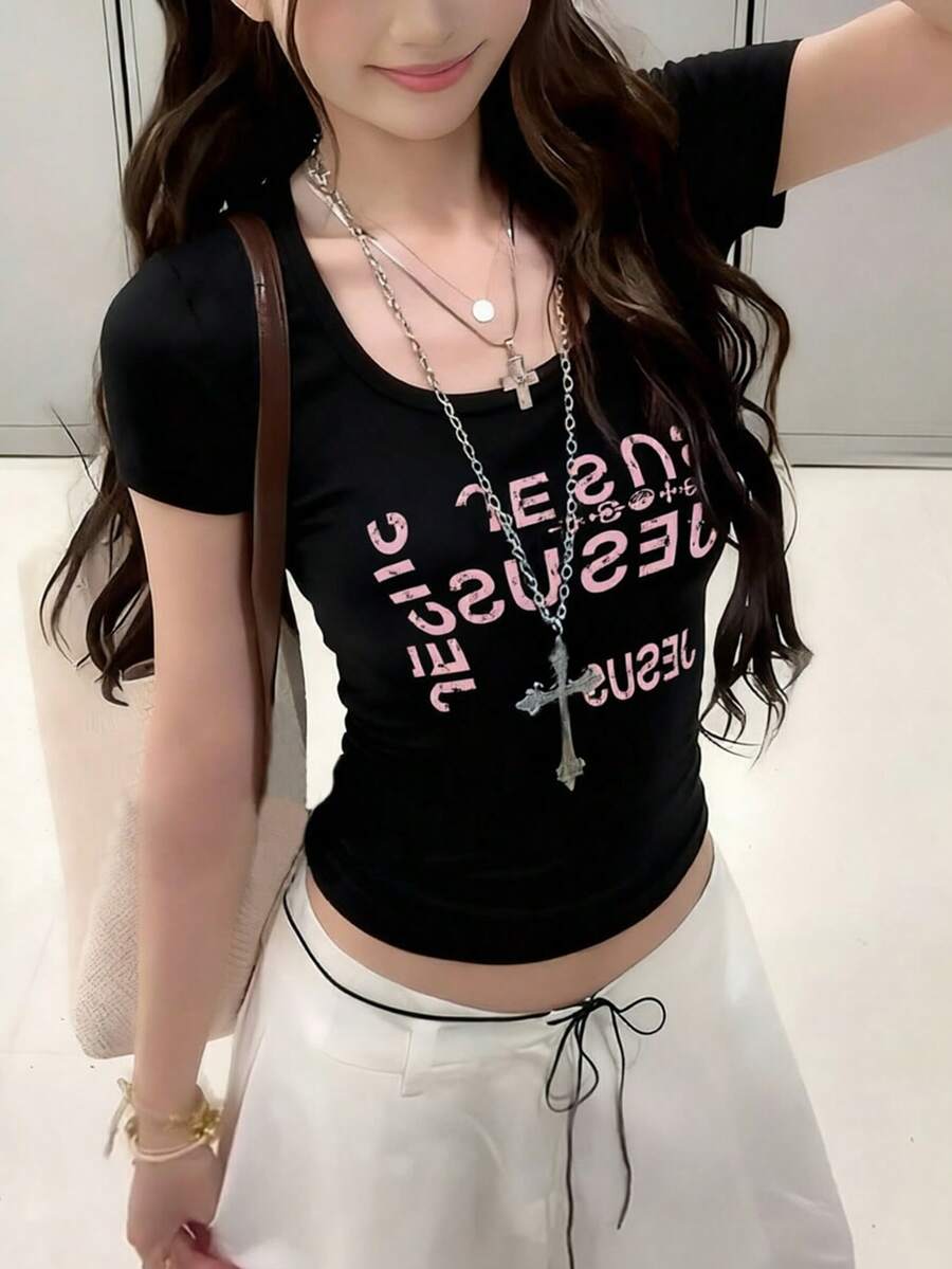 女款U領短袖T恤,夏季新款字母印花,美式辣妹風,時尚休閒百搭修身短版上衣 - 高級黑 - 查看 1