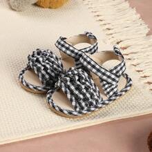 1 par de sandalias con volantes versátiles y de moda, zapatos de suela blanda adecuados para bebés y niños pequeños, apropiados para salidas y vacaciones - Negro - Ver 8