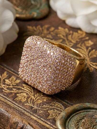 1 chiếc nhẫn bản rộng bằng đồng sang trọng đính đá Cubic Zirconia.