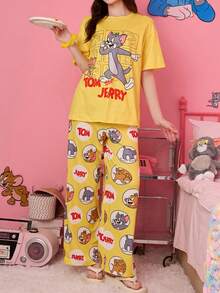 Noctvar OBM Sleepwear X TOM & JERRY 复古卡通汤姆和杰瑞联名款黄色插肩袖女士舒适睡衣套装 - 彩色 - 查看 1