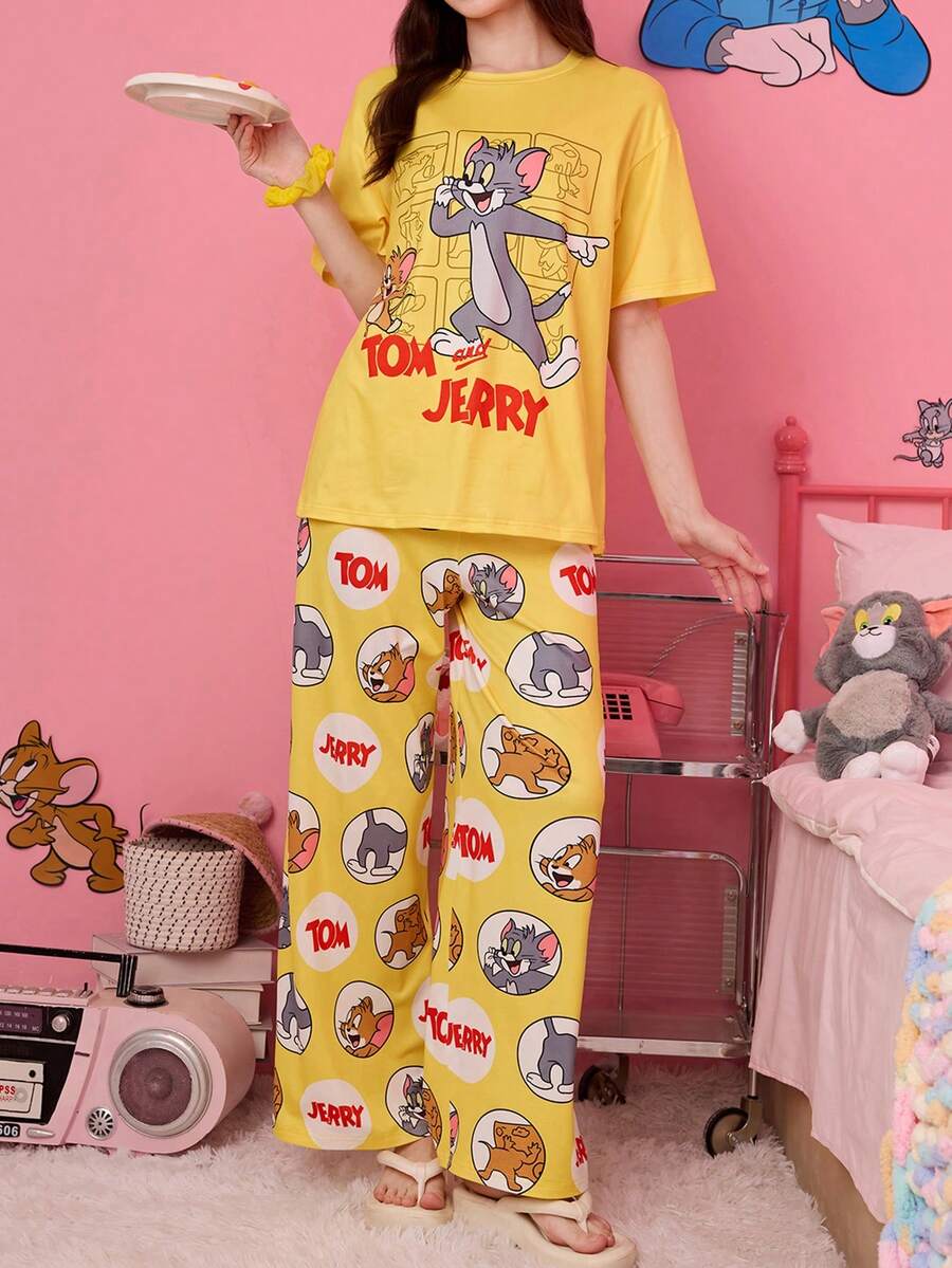 Noctvar OBM Sleepwear X TOM & JERRY 复古卡通汤姆和杰瑞联名款黄色插肩袖女士舒适睡衣套装 - 彩色 - 查看 1