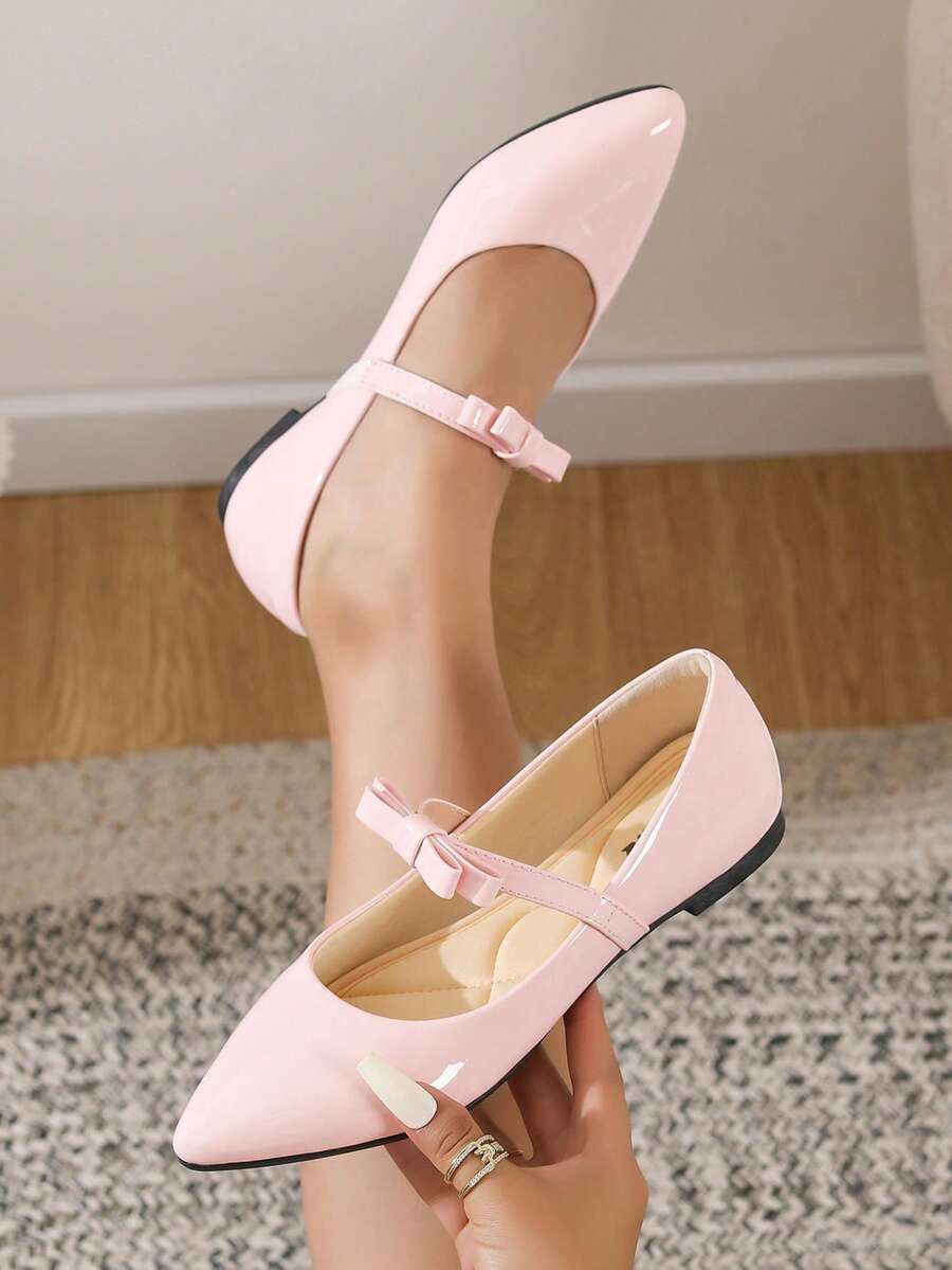 AKSKATE Women's Patent Leather Bow Pointed Toe Mary Jane Flats | Soft Sole Slip On Shoes | Ideal For Office, Commute, Date & Casual Daily Wear - 淺粉色 - 查看 1