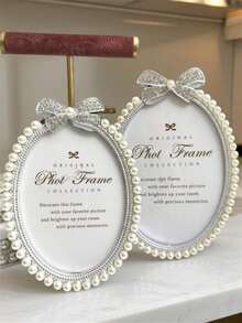 1pc Silver Frame Plastic Bow Tie Photo Frame, Inlaid With Rhinestones And Faux Pearls, 3", 6", 7" Oval Photo Frame, Valentine's Day Birthday Party Home Decor Accessory (Random Pattern Sent) - Multicolor - View 1