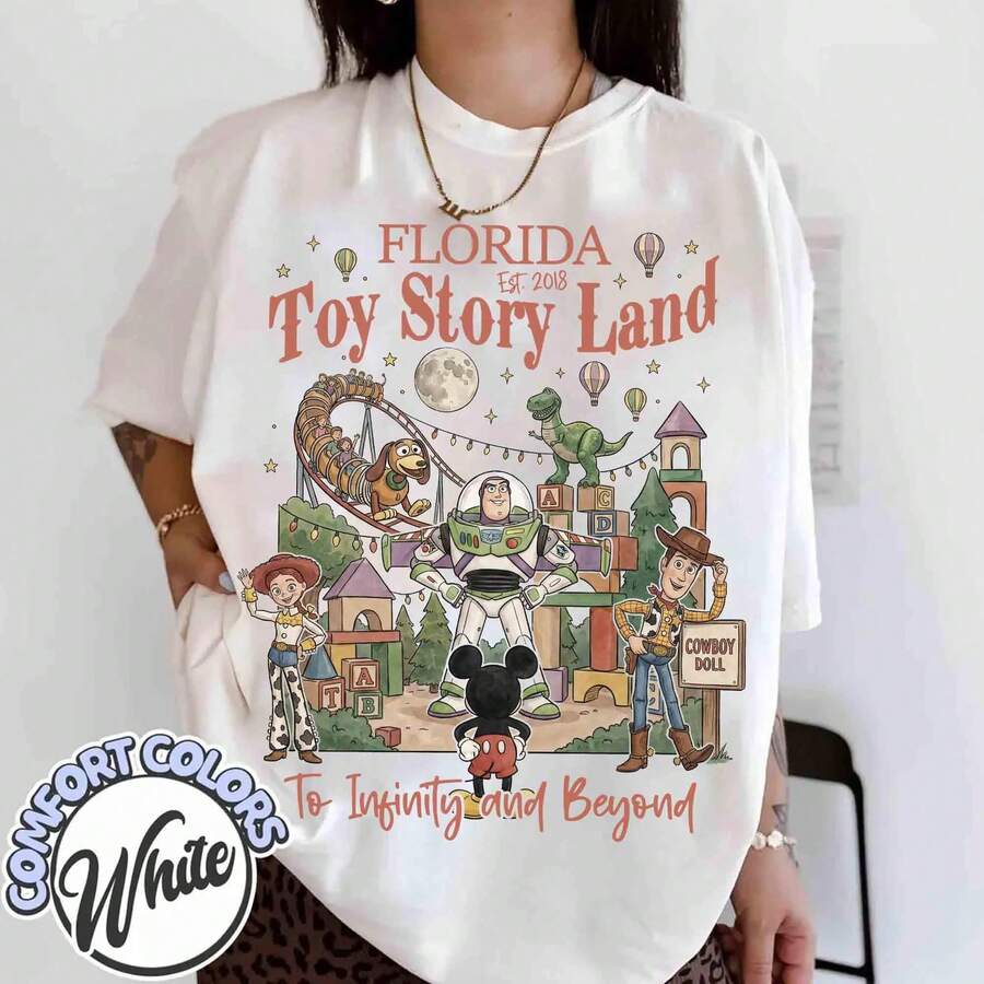 Mickey Mouse In Toy Story Land Retro Shirt, Disney Pier Tee, Woody Buzz Toy Story Party, Disney Family 2026 Trip - 白色 - 查看 1