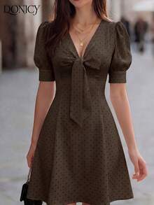 DONICY Vestido mini de mujer con cuello en V, mangas de pétalo y falda evasé con decoración de lazo, en estampado de lunares blanco y negro, vestido de verano - Marrón - Ver 6