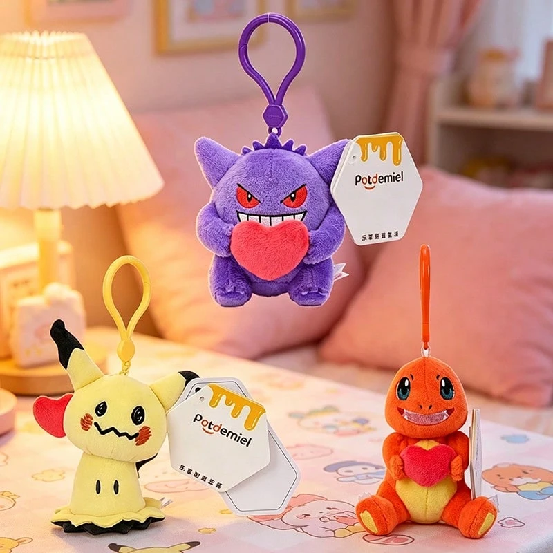 1件套宝可梦毛绒钥匙扣套装，包含皮卡丘、妙蛙种子、小火龙、杰尼龟、耿鬼、超梦等宝可梦角色，柔软毛绒材质，心形设计，配有便携挂绳，时尚包包/钥匙扣配饰 - 彩色 - 查看 1