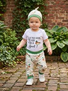 Conjunto de verano para bebé niño: pelele de manga corta, pantalón y gorro con estampado de patitos y letras. - Verde - Ver 3