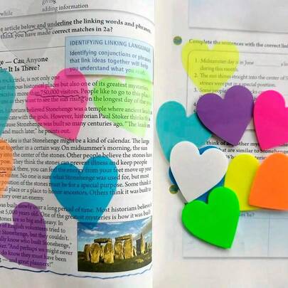 Sydämenmuotoiset läpinäkyvät paperitavaratarrat, kirjanmerkit, itseliimautuvat tarrat, toimiston agendatarrat, jääkaappitarrat, koulun aloitusvihjeet opettajille ja oppilaille. Läpinäkyvä, vedenpitävä materiaali, uudelleenkäytettävä toimistoon, kouluun, kotiin ja kokouspöytäkirjoihin.