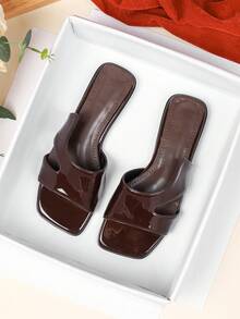 Women's Flat Sandals, New Spring/Summer Versatile Soft Bottom Beach Sandals, Fashion Roman Sandals - Coffee Brown - View 4