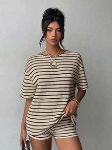 de 2 piezas de camiseta de manga corta con cuello redondo y hombros descubiertos a rayas en blanco y negro, y shorts holgados con cintura elástica a rayas, adecuado para uso diario, ir al trabajo, casual, vacaciones, estilo bohemio de verano eleg - Color café caqui - Ver 5