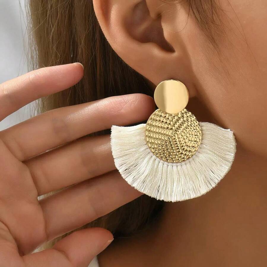 1 Đôi bông tai thiết kế Bohemian Niche cổ điển, kiểu tua rua, thanh lịch, đa năng, bán chạy nhất. - Màu be - Xem 1