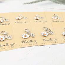10pcs Of White Daisy Heart Keychains, Paired With A Card That Says Thank You For Helping Me Grow, Making It An Ideal Gift For Teachers, Coaches, Mentors, Parents, And Friends. Perfect Additions And Gifts Gifts For Mother, Father, Graduation, And Teacher - Multicolor - View 9