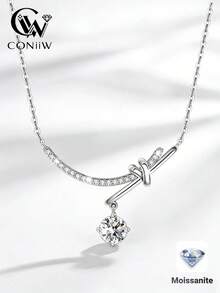 ConiiW 1克拉合成莫桑石结形吊坠项链，925纯银材质。是情侣的完美礼物，适合派对、婚礼、求婚、圣诞节、感恩节、万圣节、情人节、返校季、婚礼季、生日、周年纪念日和新年等场合。附赠礼盒。 - 銀色 - 查看 1