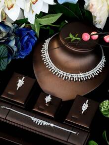 1 Set de collar con borla y circonita cúbica en tono plateado, accesorio brillante adecuado para ceremonias de graduación y ocasiones formales - Plateado - Ver 2