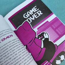 Comics & Graphic Novels - Single Book - View 5