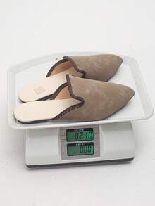 大尺碼 35-45 女款時尚尖頭低楦頭平底半套腳鞋,春夏秋新款戶外日常通勤辦公開車樂福鞋,軟底女式平底鞋,百搭變色仿麂皮卡其色深棕色飾邊半套腳鞋,仙女風搭配洋裝,適用於齋月、開齋節 - 變色仿超卡其色-深棕色包邊 - 查看 10