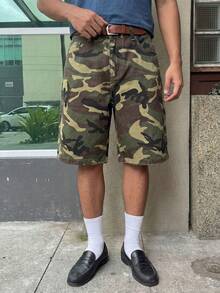 Pantalones cortos de mezclilla con camuflaje militar, ajuste clásico recto y suelto, textura de camuflaje vintage desgastada, artículo casual para exteriores - Verde militar - Ver 4