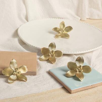 1-6pcs Creative Petal Shaped Single Hole Pull Handle, Luxury Cabinet/Drawer Knob Hardware Accessories, Bedroom Wardrobe Pull Handle For Women