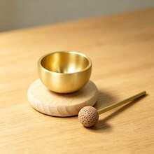 2 Juegos de Mini Cuenco Cantante Kit de Meditación, Cuenco de Latón para Sanación Sonora con Base de Madera y Mazos, Instrumento de Percusión de Mindfulness para Yoga, Meditación, Relajación y Decoración del Hogar - Dorado - Ver 8
