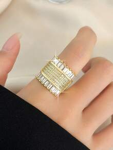 1 chiếc nhẫn đơn nữ đính đá Cubic Zirconia hình học đều đặn tinh tế, kiểu dáng Trung Đông, phù hợp để đeo hàng ngày, làm quà sinh nhật, quà đính hôn, quà dạ hội, quà dự tiệc. - Vàng - Xem 4