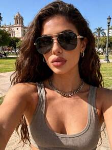 1pc Women's Metal Geometric Full Frame Elegant Aesthetic Shadow Fashionable Basic Stylish Sunglasses, Suitable For Fishing, Driving, Street Photography, Beach, Party, Outdoor Leisure Activities, Vacation, Weekend Outfit Accessories - Multicolor - View 7