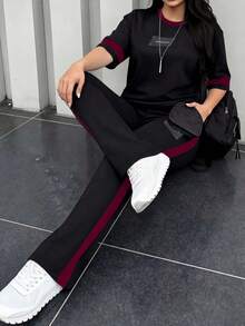 2 piezas Conjunto de camiseta de manga corta de cuello redondo y pantalones sueltos de cintura elástica para mujer, uso diario casual elegante de verano en color negro - Negro + Borgoña - Ver 8