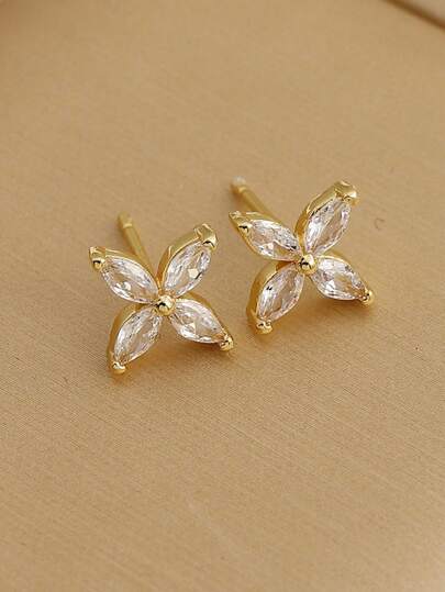 2pcs Zirconia Four-Leaf Flower Earrings, Delicate Fashion Niche Elegant Versatile Earrings For Women