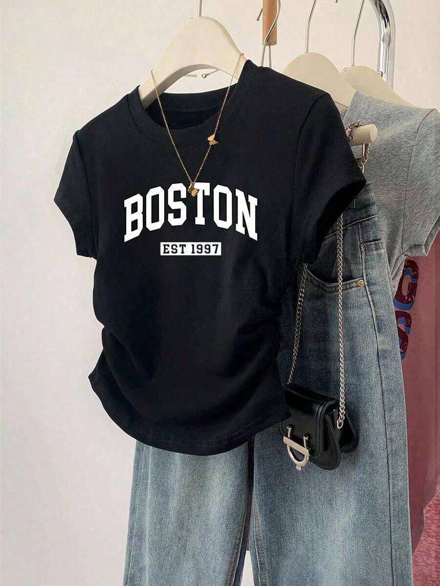 One Piece Of Casual Wear For Men And Women. Women's Fitted T-Shirt With English Letter Print, Stylish And Elegant, With A European And American Style. Versatile, Easy To Match, Suitable For Everyday Wear, Urban Style, Vacation Outfits, And Weekend Outfits. - 黑色 - 查看 1