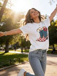 Camiseta de cuello redondo para mujer con diseño de botas y sombrero de vaquero patriótico y bandera estadounidense, manga corta, estilo casual de verano para la celebración del Día de la Independencia. - Blanco - Ver 6