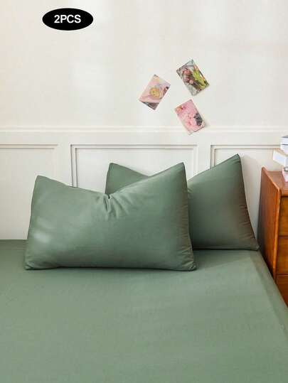 2件装纯绿色100%纯棉舒适枕套，透气性极佳，超级柔软透气，可机洗。是馈赠亲友和旅行的理想之选。信封式开口，凉爽舒适，奢华床上用品枕套，超柔软酒店枕套，适用于标准双人床、大号双人床和特大号双人床。