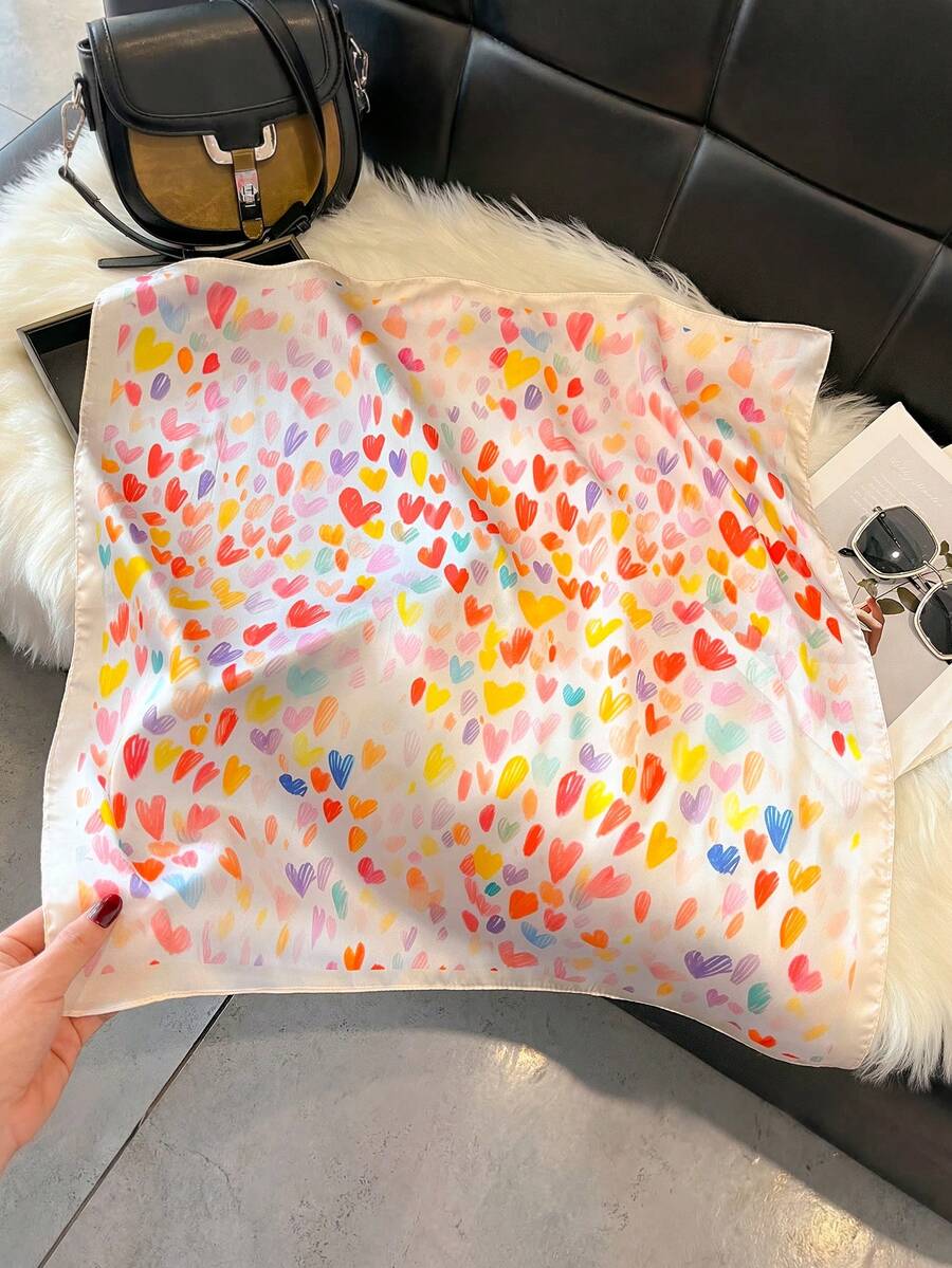 1条优雅心形印花70厘米丝滑小方巾,多功能头巾,可作腰带、发饰、时尚领巾、旅行必备、沙滩巾 - 白色 - 查看 1