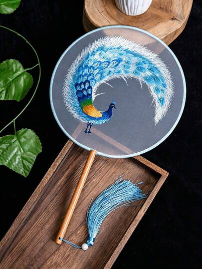 手工精制高级丝线刺绣圆扇，带流苏和木质扇柄 - 复古中国宫廷风格手持扇，传统汉服和旗袍配饰，动物图案长柄扇，适用于舞蹈、角色扮演、摄影和表演