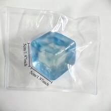 1个透明慢回弹挤压玩具，Tab-Squishy Malt，可挤压，适合作为生日礼物、节日派对礼物、减压玩具或完美的感官玩具。 - 彩色 - 查看 6