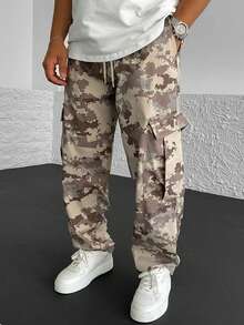 Pantalones cargo rectos y sueltos con estampado de camuflaje, bolsillo con solapa y cordón en la cintura para hombres Manfinity - Caqui - Ver 1
