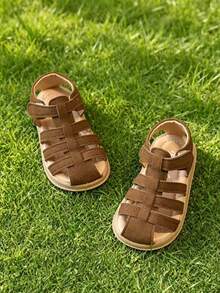 1 par de sandalias para niños con parte superior de PU, suela gruesa antideslizante, cierre de gancho y bucle, nuevo diseño de punta cerrada 2026 para proteger mejor los pies de los niños, forro suave y transpirable, adecuado para caminar, jugar, playa, uso casual - Granate - Ver 11