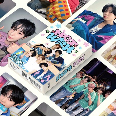 1個 NCTwish ホログラフィックボックスセット 55枚のフォトカード、韓国アイドルボーイグループメンバーのパーソナルセルフィーロモカード、グリッターカード