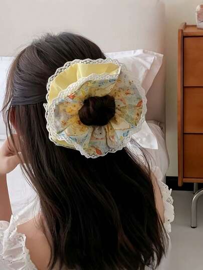 Yellow Floral Lace Hair Scrunchie, Vintage Countryside Style Hair Tie, Breathable Cotton Blend Fabric Scrunchie, Suitable For Daily Wear, Bridesmaid Gift