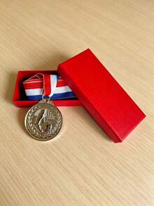 Football Themed Metal Medal With Ribbon In Gift Box, Sports Event/School Competition Award Commemorative Badge, Available In Gold And Silver Colors - Multicolor - View 3
